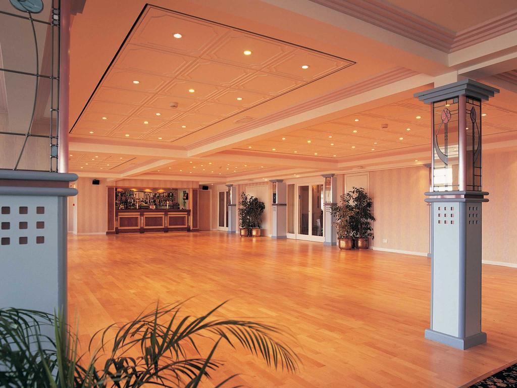 Tlh Carlton Hotel And Spa - Tlh Leisure And Entertainment Resort Torquay Εξωτερικό φωτογραφία